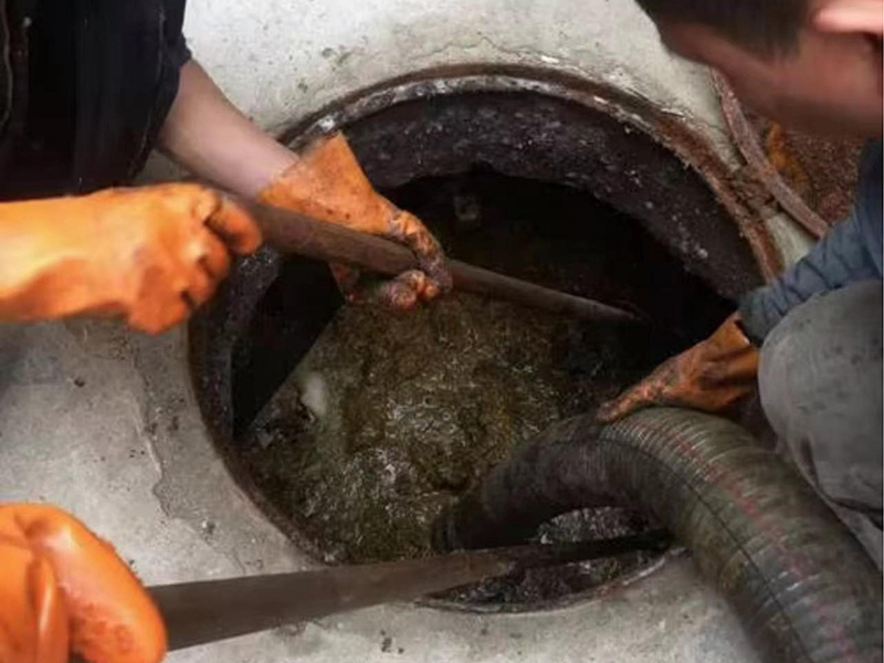 涪陵清理化粪池时如何避免沼气的危害?